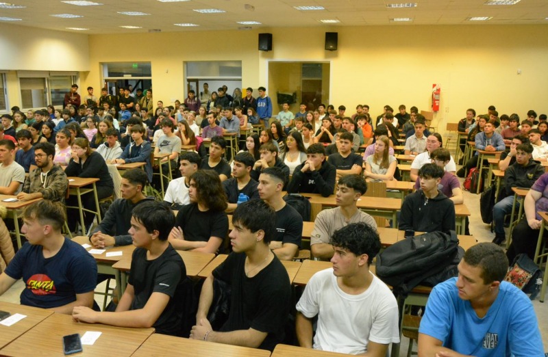 La Facultad de Ingeniera recibi a 300 ingresantes